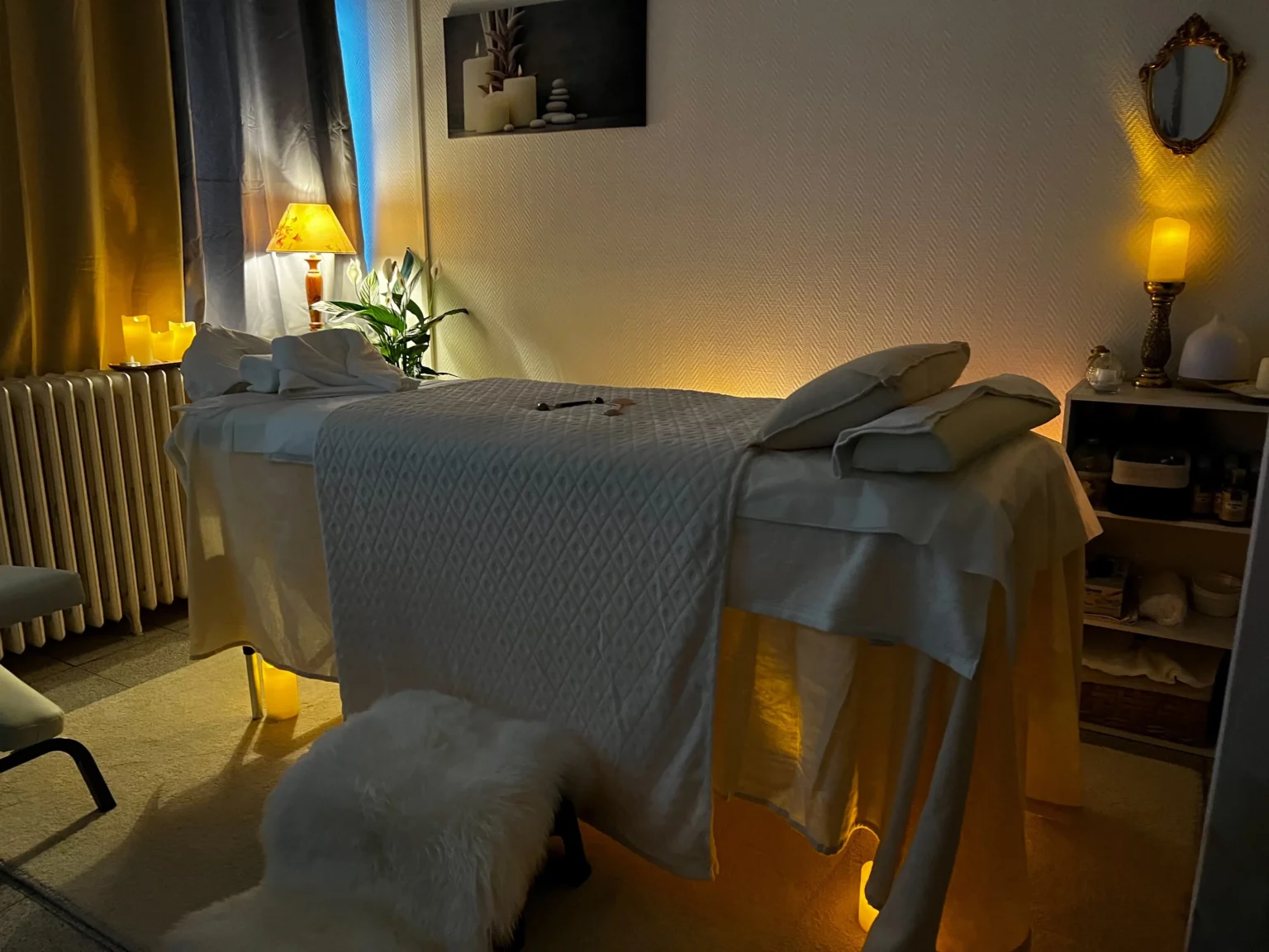 Espace de massage bien-être avec une ambiance cocooning